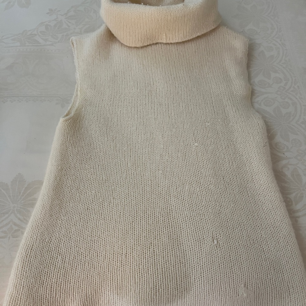 Donna Karan 100% cashmere Cream Cowl Neck Sweater